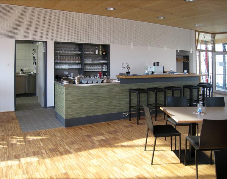 0709-dsmc_innenraum_bar_h600px
